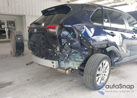 2021 Toyota Rav4 Xle Premium z USA, uszkodzony, nr VIN 2T3C1RFVXMW171339